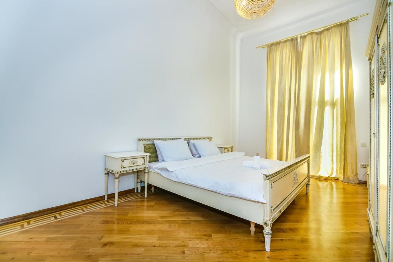 Апартаменты VIP APARTAMENT NIZAMI STREET Баку-27