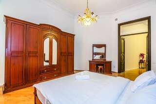 Апартаменты VIP APARTAMENT NIZAMI STREET Баку Апартаменты с 3 спальнями-19
