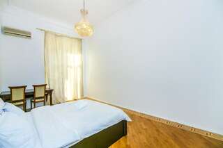 Апартаменты VIP APARTAMENT NIZAMI STREET Баку Апартаменты с 3 спальнями-30