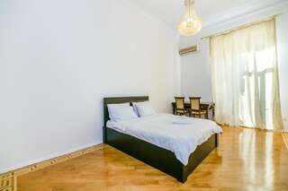 Апартаменты VIP APARTAMENT NIZAMI STREET Баку Апартаменты с 3 спальнями-31