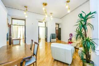 Апартаменты VIP APARTAMENT NIZAMI STREET Баку Апартаменты с 3 спальнями-64