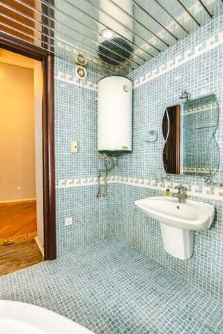 Апартаменты VIP APARTAMENT NIZAMI STREET Баку Апартаменты с 3 спальнями-71