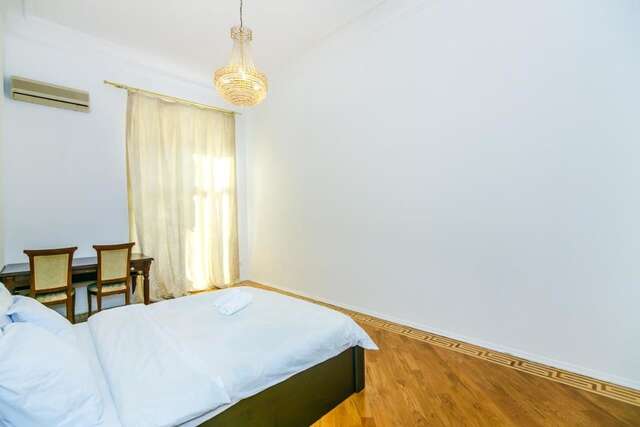 Апартаменты VIP APARTAMENT NIZAMI STREET Баку-32