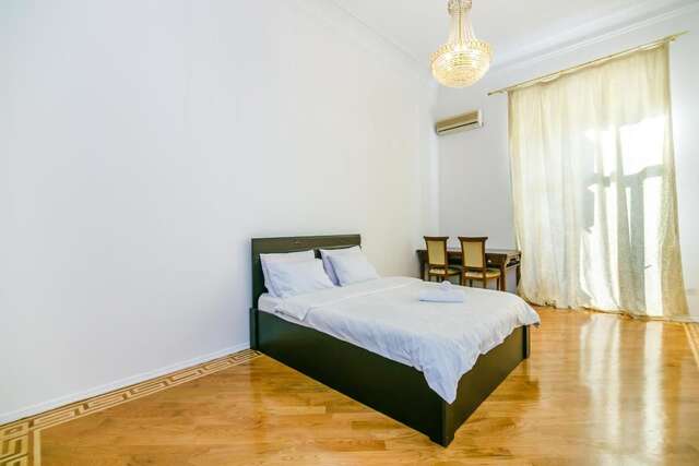 Апартаменты VIP APARTAMENT NIZAMI STREET Баку-33