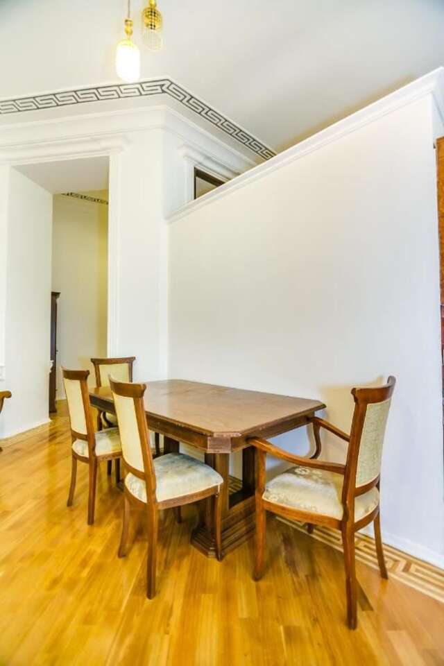 Апартаменты VIP APARTAMENT NIZAMI STREET Баку-10